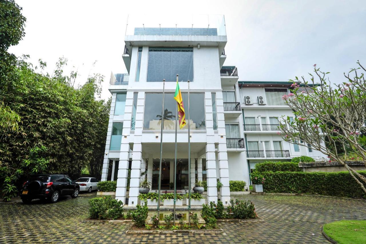 Hotel Ganthera Kandy Exterior photo